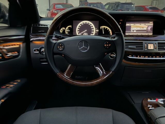 Мерседес С Клас 2008 у Ужгороді на Automoto.ua Сірий Мерседес С Клас, об'ємом двигуна 3 л та пробігом 231 тис. км за 10700 $, фото 21 на Automoto.ua