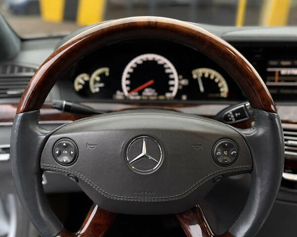 Сірий Мерседес С Клас, об'ємом двигуна 5.46 л та пробігом 314 тис. км за 8500 $, фото 24 на Automoto.ua