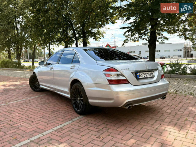 Сірий Мерседес С Клас, об'ємом двигуна 5.46 л та пробігом 201 тис. км за 8700 $, фото 4 на Automoto.ua
