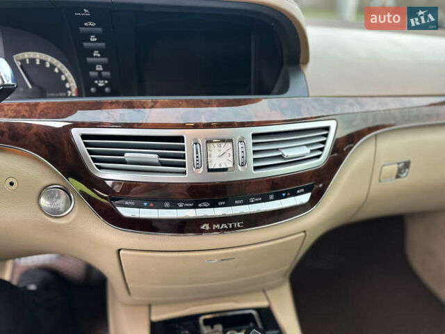 Серый Мерседес С Класс, объемом двигателя 3.5 л и пробегом 223 тыс. км за 13500 $, фото 7 на Automoto.ua