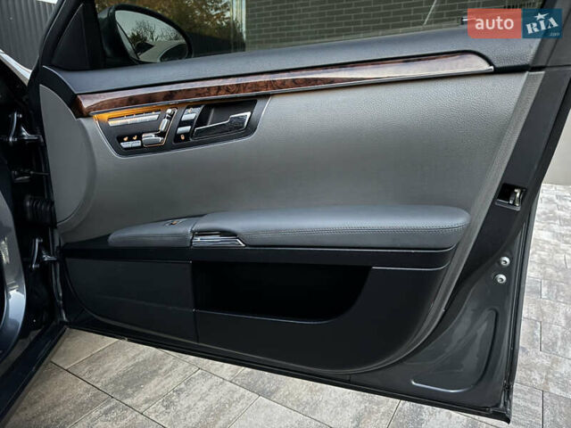 Мерседес С Клас 2008 у Ужгороді на Automoto.ua Сірий Мерседес С Клас, об'ємом двигуна 3 л та пробігом 231 тис. км за 10700 $, фото 56 на Automoto.ua