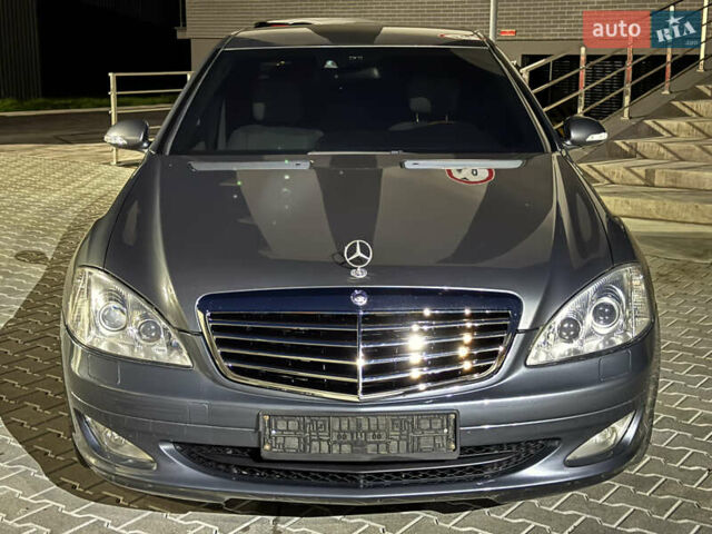 Мерседес С Клас 2008 у Ужгороді на Automoto.ua Сірий Мерседес С Клас, об'ємом двигуна 3 л та пробігом 231 тис. км за 10700 $, фото 32 на Automoto.ua