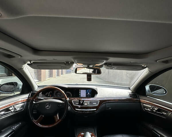 Мерседес С Клас 2008 у Тернополі на Automoto.ua Сірий Мерседес С Клас, об'ємом двигуна 5.5 л та пробігом 225 тис. км за 12500 $, фото 7 на Automoto.ua