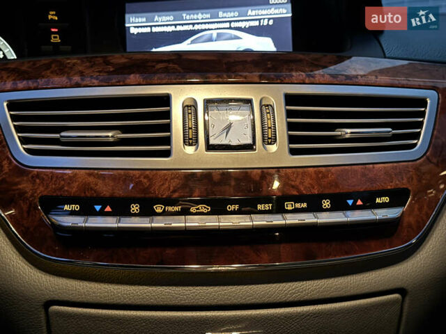 Мерседес С Клас 2008 у Ужгороді на Automoto.ua Сірий Мерседес С Клас, об'ємом двигуна 3 л та пробігом 231 тис. км за 10700 $, фото 90 на Automoto.ua