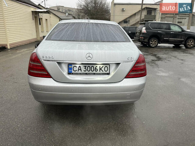 Серый Мерседес С Класс, объемом двигателя 2.99 л и пробегом 380 тыс. км за 11800 $, фото 4 на Automoto.ua