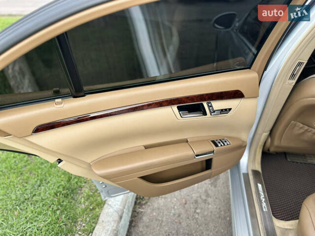 Серый Мерседес С Класс, объемом двигателя 3.5 л и пробегом 223 тыс. км за 13500 $, фото 3 на Automoto.ua