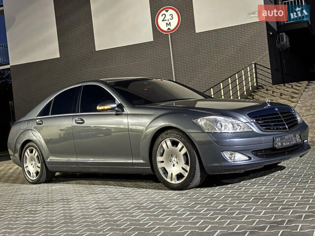 Мерседес С Клас 2008 у Ужгороді на Automoto.ua Сірий Мерседес С Клас, об'ємом двигуна 3 л та пробігом 231 тис. км за 10700 $, фото 29 на Automoto.ua