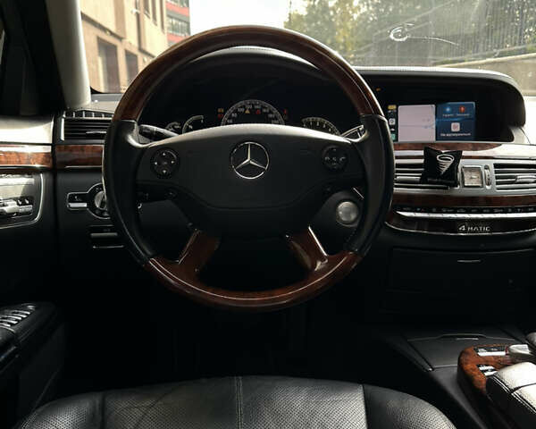 Мерседес С Клас 2008 у Тернополі на Automoto.ua Сірий Мерседес С Клас, об'ємом двигуна 5.5 л та пробігом 225 тис. км за 12500 $, фото 8 на Automoto.ua