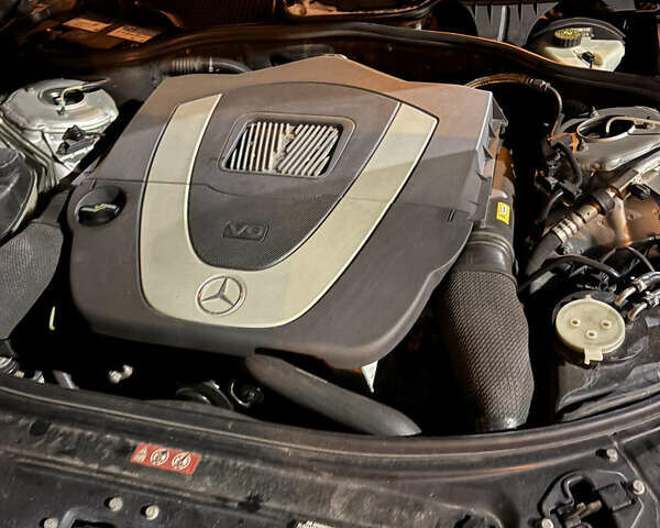 Сірий Мерседес С Клас, об'ємом двигуна 3.5 л та пробігом 342 тис. км за 10800 $, фото 25 на Automoto.ua