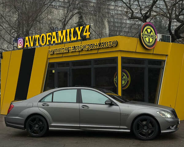 Сірий Мерседес С Клас, об'ємом двигуна 5.46 л та пробігом 314 тис. км за 8500 $, фото 6 на Automoto.ua