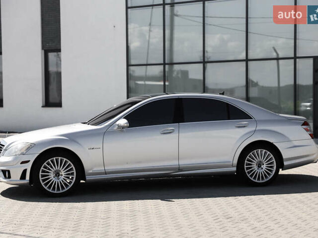 Серый Мерседес С Класс, объемом двигателя 6.2 л и пробегом 177 тыс. км за 15500 $, фото 4 на Automoto.ua