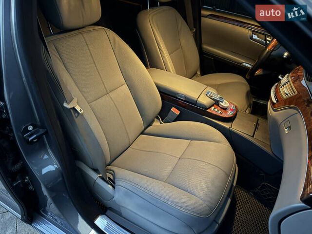 Мерседес С Клас 2008 у Ужгороді на Automoto.ua Сірий Мерседес С Клас, об'ємом двигуна 3 л та пробігом 231 тис. км за 10700 $, фото 67 на Automoto.ua