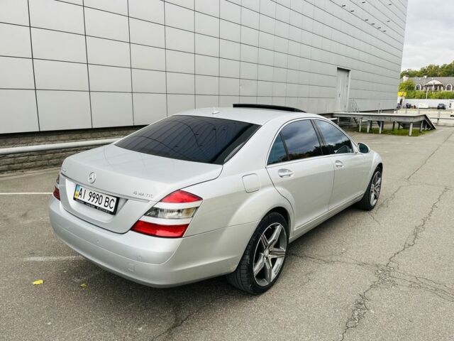 Сірий Мерседес С Клас, об'ємом двигуна 5.5 л та пробігом 238 тис. км за 9800 $, фото 3 на Automoto.ua