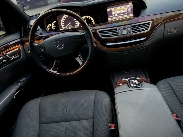 Мерседес С Клас 2008 у Ужгороді на Automoto.ua Сірий Мерседес С Клас, об'ємом двигуна 3 л та пробігом 231 тис. км за 10700 $, фото 20 на Automoto.ua