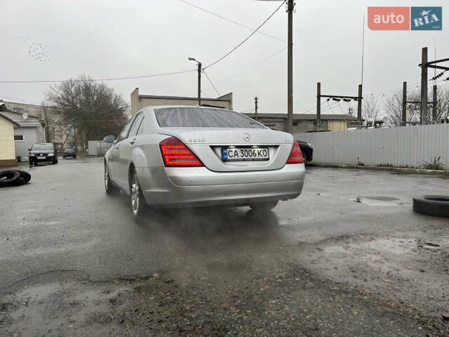 Серый Мерседес С Класс, объемом двигателя 2.99 л и пробегом 380 тыс. км за 11800 $, фото 3 на Automoto.ua