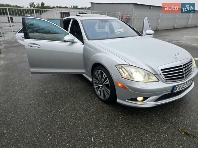 Серый Мерседес С Класс, объемом двигателя 5.5 л и пробегом 260 тыс. км за 10800 $, фото 11 на Automoto.ua