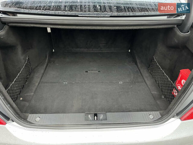 Серый Мерседес С Класс, объемом двигателя 2.99 л и пробегом 380 тыс. км за 11800 $, фото 12 на Automoto.ua