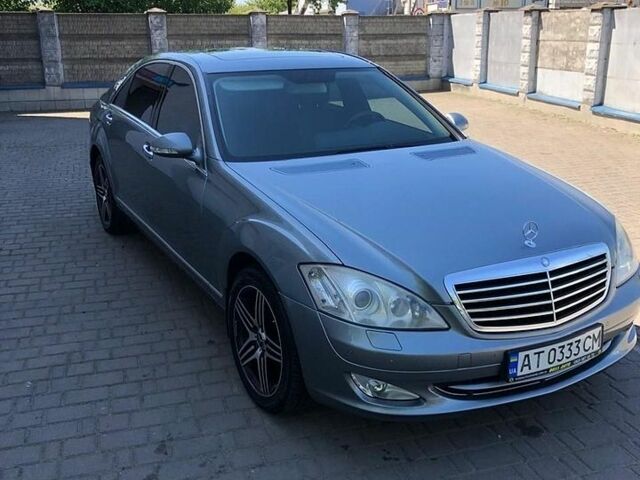 Сірий Мерседес С Клас, об'ємом двигуна 5 л та пробігом 275 тис. км за 12950 $, фото 9 на Automoto.ua