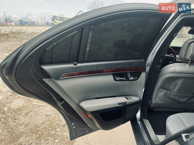 Сірий Мерседес С Клас, об'ємом двигуна 3 л та пробігом 232 тис. км за 12300 $, фото 17 на Automoto.ua