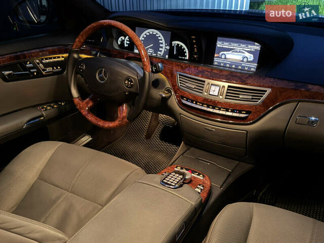 Мерседес С Клас 2008 у Ужгороді на Automoto.ua Сірий Мерседес С Клас, об'ємом двигуна 3 л та пробігом 231 тис. км за 10700 $, фото 72 на Automoto.ua