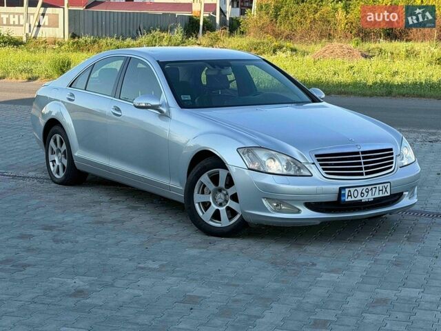 Сірий Мерседес С Клас, об'ємом двигуна 2.99 л та пробігом 326 тис. км за 7800 $, фото 3 на Automoto.ua