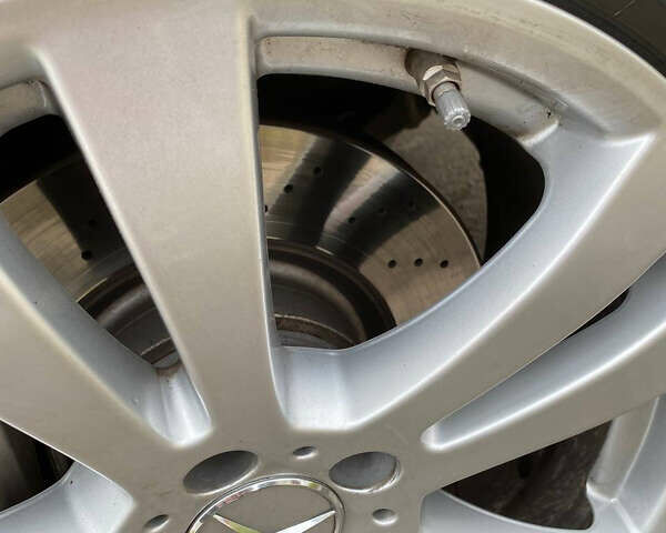 Серый Мерседес С Класс, объемом двигателя 2.99 л и пробегом 420 тыс. км за 13000 $, фото 6 на Automoto.ua