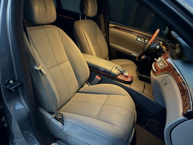 Мерседес С Клас 2008 у Ужгороді на Automoto.ua Сірий Мерседес С Клас, об'ємом двигуна 3 л та пробігом 231 тис. км за 10700 $, фото 19 на Automoto.ua