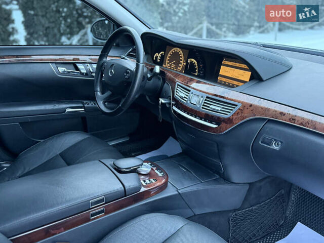Серый Мерседес С Класс, объемом двигателя 3 л и пробегом 350 тыс. км за 10400 $, фото 33 на Automoto.ua