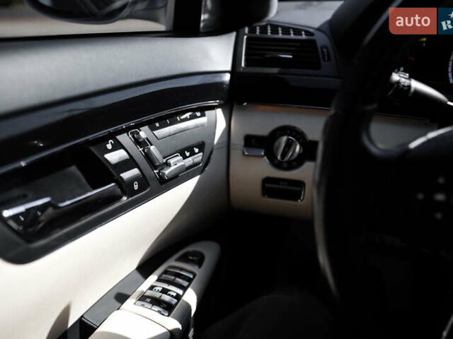 Серый Мерседес С Класс, объемом двигателя 6.2 л и пробегом 177 тыс. км за 15500 $, фото 40 на Automoto.ua