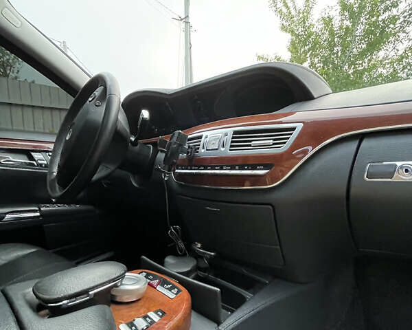 Мерседес С Клас 2008 у Києві на Automoto.ua Сірий Мерседес С Клас, об'ємом двигуна 3.5 л та пробігом 330 тис. км за 10000 $, фото 13 на Automoto.ua