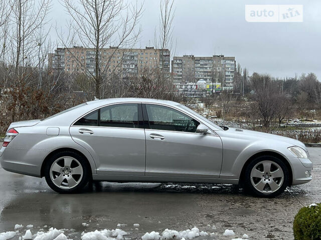 Сірий Мерседес С Клас, об'ємом двигуна 3 л та пробігом 199 тис. км за 15500 $, фото 7 на Automoto.ua