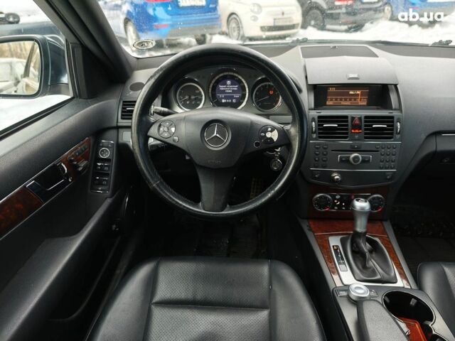 Серый Мерседес С Класс, объемом двигателя 3 л и пробегом 245 тыс. км за 7240 $, фото 17 на Automoto.ua