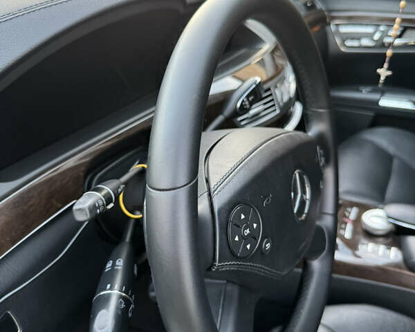 Серый Мерседес С Класс, объемом двигателя 2.99 л и пробегом 160 тыс. км за 18000 $, фото 12 на Automoto.ua