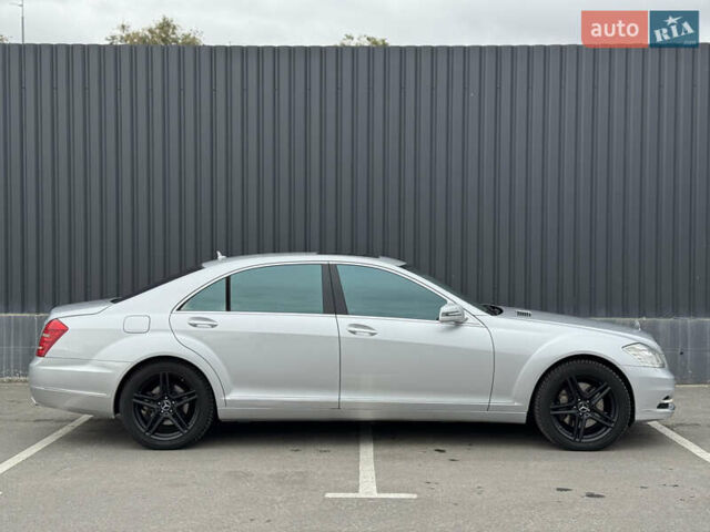 Сірий Мерседес С Клас, об'ємом двигуна 5.46 л та пробігом 218 тис. км за 13200 $, фото 3 на Automoto.ua