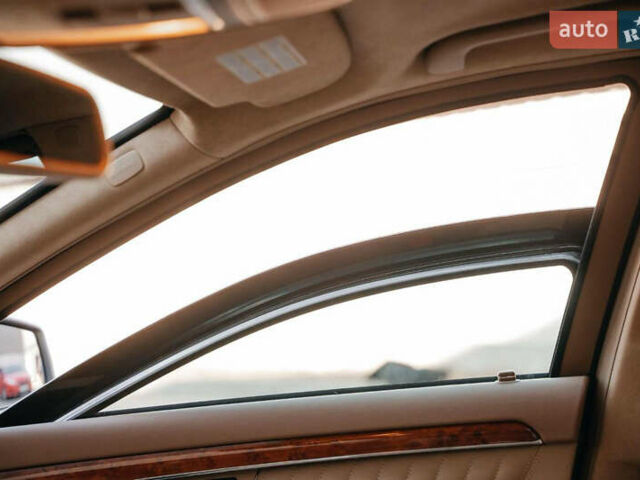 Серый Мерседес С Класс, объемом двигателя 6.21 л и пробегом 34 тыс. км за 80000 $, фото 64 на Automoto.ua