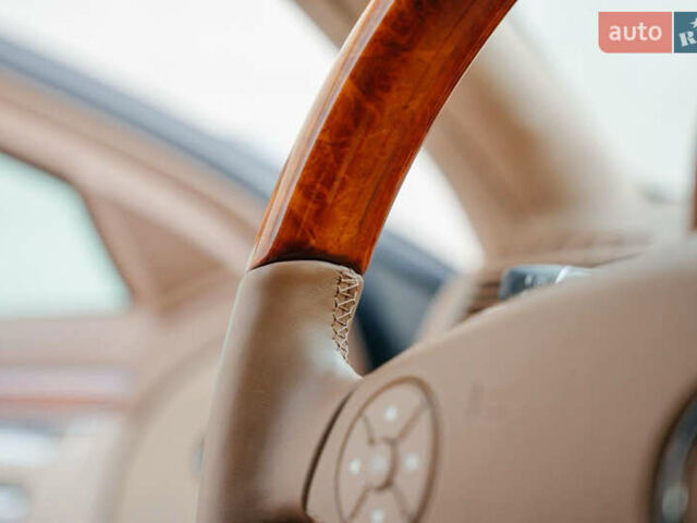 Серый Мерседес С Класс, объемом двигателя 6.21 л и пробегом 34 тыс. км за 80000 $, фото 23 на Automoto.ua