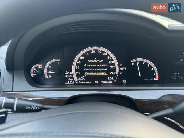 Серый Мерседес С Класс, объемом двигателя 2.99 л и пробегом 160 тыс. км за 18000 $, фото 5 на Automoto.ua