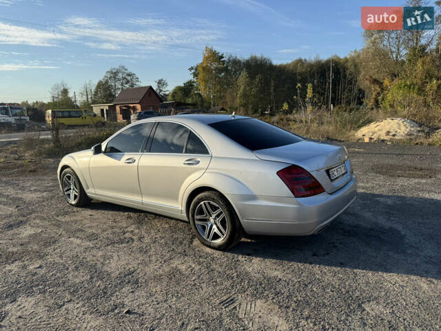 Серый Мерседес С Класс, объемом двигателя 2.99 л и пробегом 160 тыс. км за 18000 $, фото 10 на Automoto.ua