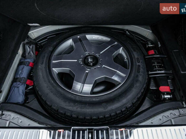 Серый Мерседес С Класс, объемом двигателя 6.21 л и пробегом 34 тыс. км за 80000 $, фото 62 на Automoto.ua