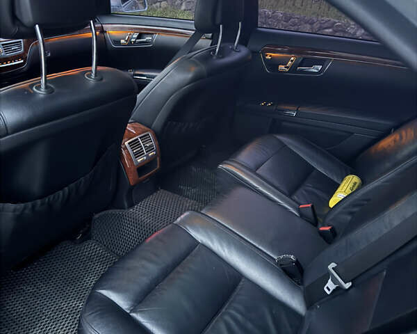 Серый Мерседес С Класс, объемом двигателя 2.14 л и пробегом 255 тыс. км за 16500 $, фото 13 на Automoto.ua