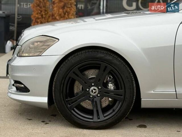 Сірий Мерседес С Клас, об'ємом двигуна 4.66 л та пробігом 195 тис. км за 11500 $, фото 9 на Automoto.ua