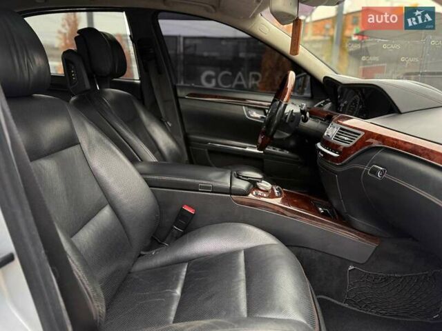 Сірий Мерседес С Клас, об'ємом двигуна 4.66 л та пробігом 195 тис. км за 11500 $, фото 37 на Automoto.ua