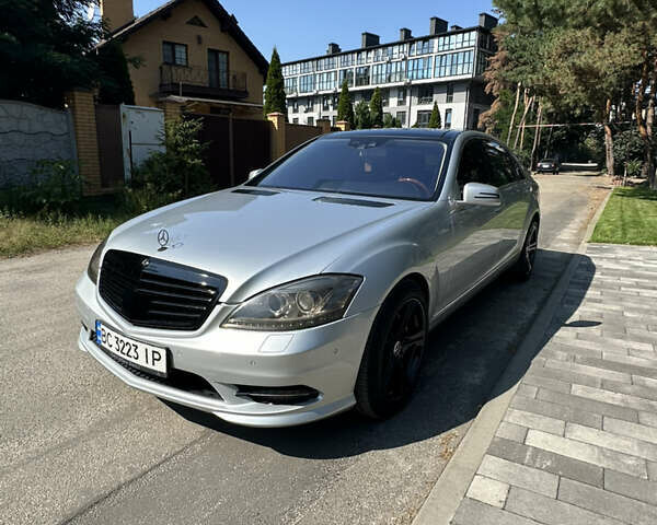 Сірий Мерседес С Клас, об'ємом двигуна 4.66 л та пробігом 195 тис. км за 13999 $, фото 1 на Automoto.ua