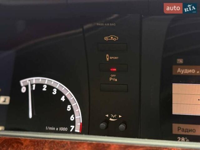 Сірий Мерседес С Клас, об'ємом двигуна 4.66 л та пробігом 195 тис. км за 11500 $, фото 30 на Automoto.ua