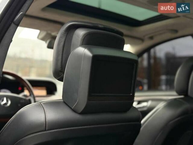 Сірий Мерседес С Клас, об'ємом двигуна 4.66 л та пробігом 195 тис. км за 11500 $, фото 44 на Automoto.ua