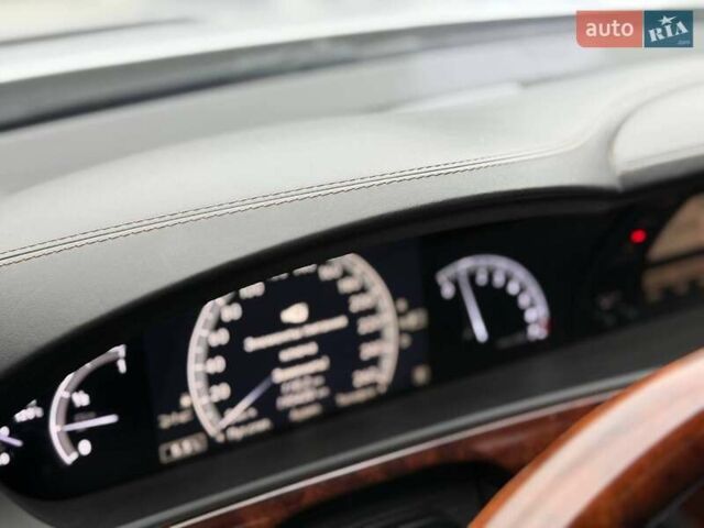 Сірий Мерседес С Клас, об'ємом двигуна 4.66 л та пробігом 195 тис. км за 11500 $, фото 29 на Automoto.ua