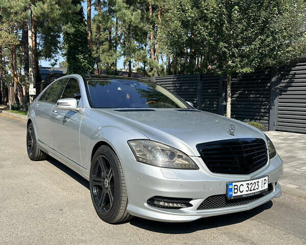 Сірий Мерседес С Клас, об'ємом двигуна 4.66 л та пробігом 195 тис. км за 13999 $, фото 3 на Automoto.ua