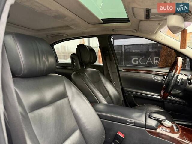 Сірий Мерседес С Клас, об'ємом двигуна 4.66 л та пробігом 195 тис. км за 11500 $, фото 38 на Automoto.ua