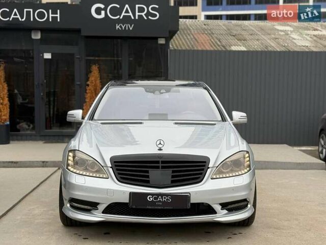 Сірий Мерседес С Клас, об'ємом двигуна 4.66 л та пробігом 195 тис. км за 11500 $, фото 1 на Automoto.ua
