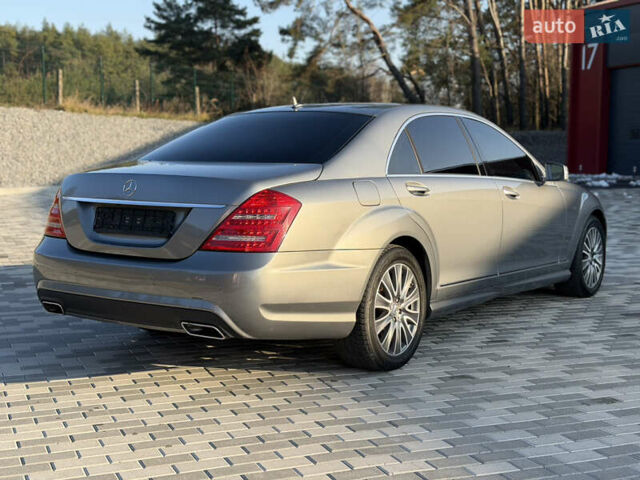 Сірий Мерседес С Клас, об'ємом двигуна 3 л та пробігом 270 тис. км за 19500 $, фото 4 на Automoto.ua